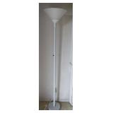 MMM024 72" White Lamp