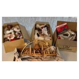 MMM138 German Nativity, Various Christmas Ornaments & Lights
