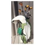 MMM194 - Golf Clubs with Bag
