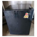 MMM232 - Mini Fridge 