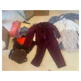 MMM233 Women’s Clothing And Fabric Lot