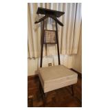 TTT076 - Vintage Wooden Valet Chair
