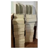 TTT171 Large Batch Of Plastic File Folder Holders