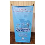 TTT189 - Honolulu Marathon Clinic Sign With Stand