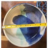 TTT319 Ceramic Bowls And Metal Trivets