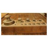 TTT494-Vintage Brass Scale Science Weights In Wooden Box Set