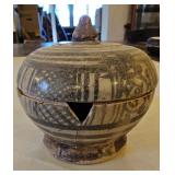 TTT542-Thailand Sawankhalok Covered Round Jar Pottery