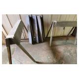 TTT554 - Metal Sawhorses 