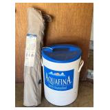 KFT152- Igloo 10 Gallon Water Cooler & Stansport Arm Chair