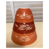 MMB140 Vintage Pyrex Autumn Harvest Wheat Nesting Mixing Bowls