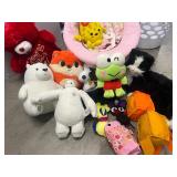 TII109- Baby Bouncer & Assorted Plush & Battery Operated Toys