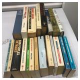 FTH125 - Hardcover & Paperbacks Mystery Lot 