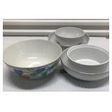 FTH152 - Beautiful White Bowls With A Surprise !