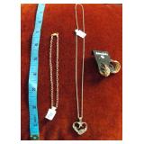 MDC143 Heart Pendant, Silver Necklace, Chain Bracelet & Barrel Earrings