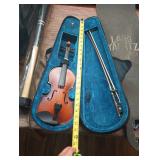 CIP097 - Mendini by Cecilio 1/8th size Violin plus PPE kit 