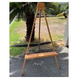 CIP107-2 EASELS - 1 METAL / 1 WOODEN
