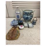 AAT112- Assorted Asian Ceramic Decor