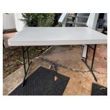 AAT134 Lifetime 48x30 Inch Commercial Foldable Table
