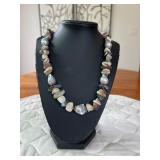 PTH001- Beautiful Genuine Custom Made Myrna Lee Mother Of Pearl Necklace 