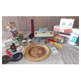 AHC074 Light Bulbs & Miscellaneous Lot