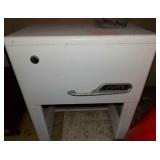 AHC095 Vintage The Ironrite Model 85 Ironer