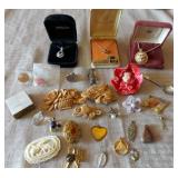 AHC209 Necklaces, Pins, Brooches and More