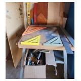 BEE020 - Woodworking Tools and Scrap Wood