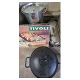 BEE043 - Pots and Pans