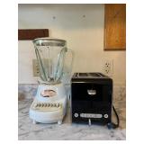 BEE065- Sensio Bella Toaster & Hamilton Beach Blender