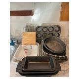 BEE078- Assorted Baking Trays & Food Scale