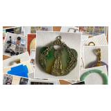 MAUNALUA COLLECTIBLES & MORE CTBids Online Auction • Auction Ends 01/30/25 • Pickup 02/01/25