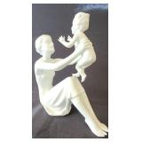BAP004 - Vintage Kaiser Porcelain Mother And Child Figurine 