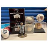 BAP109 David Justice Photo Ball, Display Cases Plus