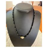 BAP517 - Beautiful Myrna Lee Chang Black Crystal Necklace With Tahitian Pearl