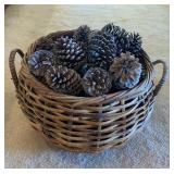 RSN107 Large Basket of Pinecones