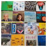 RSN125 - Vintage Vinyl Records More 33 RPM LPs of the 