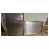RSN198 - Pair of Full Size Baking Cookie Sheets