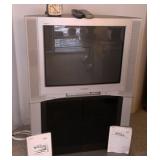 FHT085 Sony Trinitron 27 Inch TV with Remote, Matching Stand and Clock 