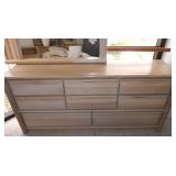 FHT093 Oak Dresser with Matching Mirror