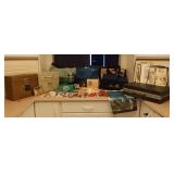 FHT099 Pots and Trinkets, Odd & Ends