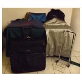 FHT102 Luggage & Shirt Folder Keeper