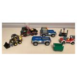 MMM184 Over One Pound Of Lego’s Assembled Vehicles & Two Mini Figures