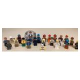 MMM187 Twenty-Two Lego Mini Figures