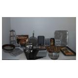 HKL077 Baking Pans, Tins, Cooling Racks & More for Baking