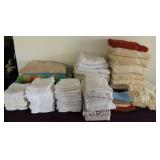 HKL081 Lot of Bath, Hand Washcloths & Beach Towels