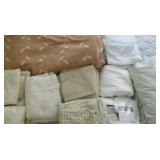 HKL092 Assorted Full and Twin Bed Linens