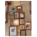 PPE145 Assorted Picture Frames