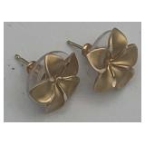 PPE402-Pair of 14k Gold Plumeria Earrings 