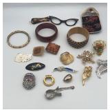 PPE420-Large Assortment of Costume Brooches, Bracelets & Reading Glasses