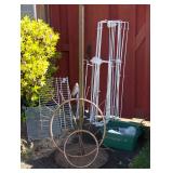 WFS041 Turnstlye Display Holder & Slat Wall Items